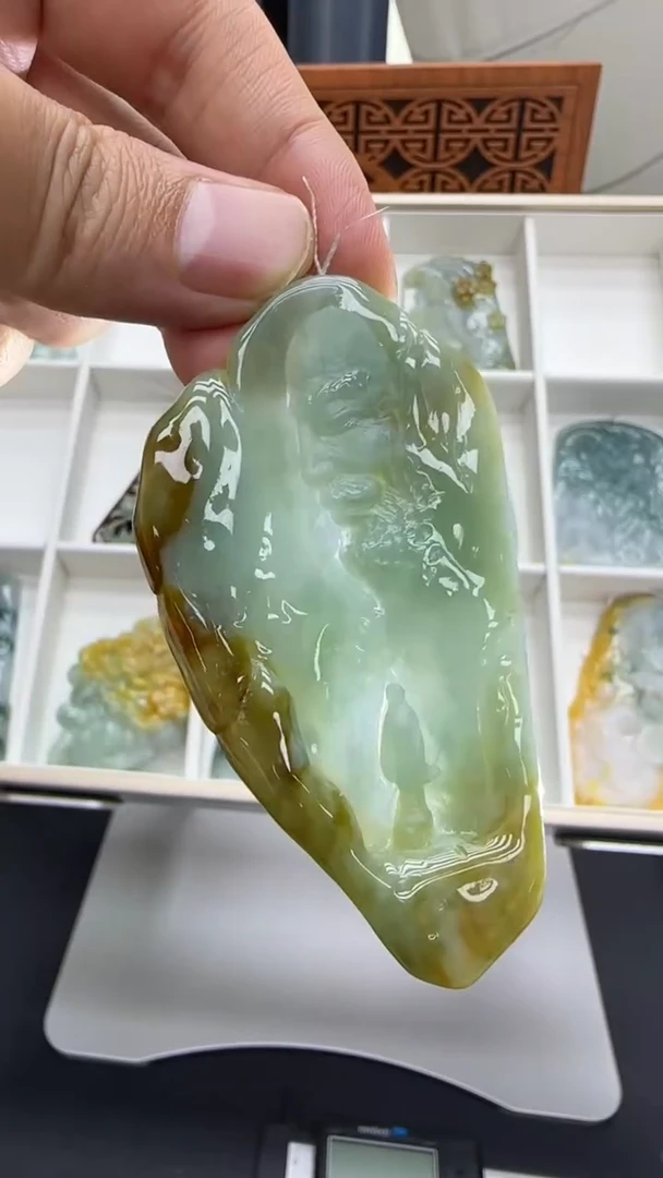 【闪购商品】翡翠挂件未镶嵌国雕谢林工（定制退货扣1000元）