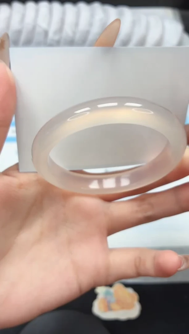 未镶嵌手镯石英质玉74/荔枝56.3