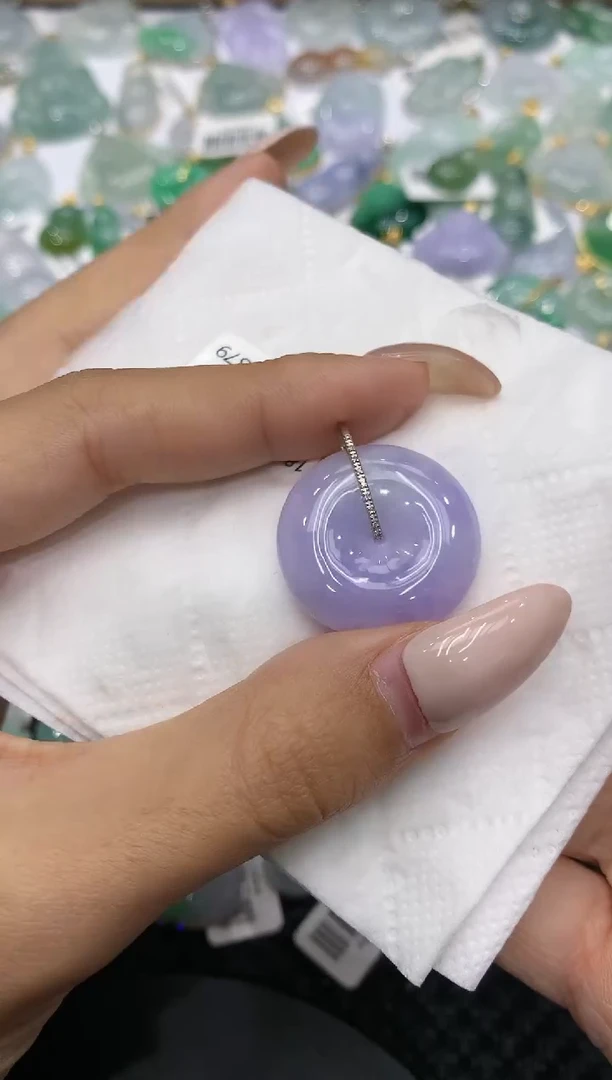 颈饰18K金镶嵌翡翠111111111111