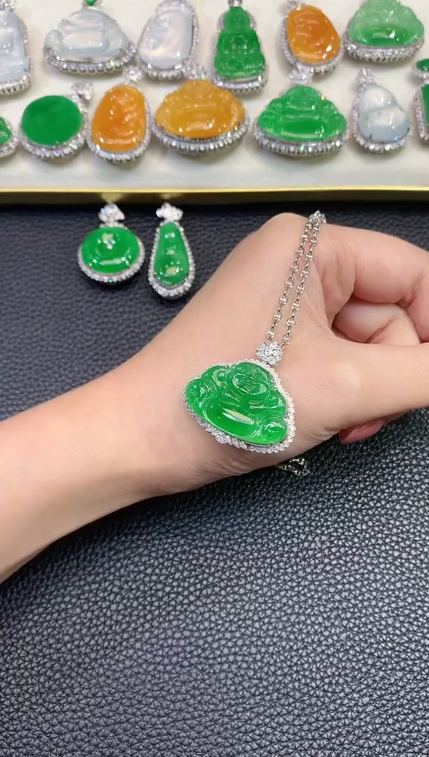 吊坠(不含链)18K金镶嵌翡翠D28