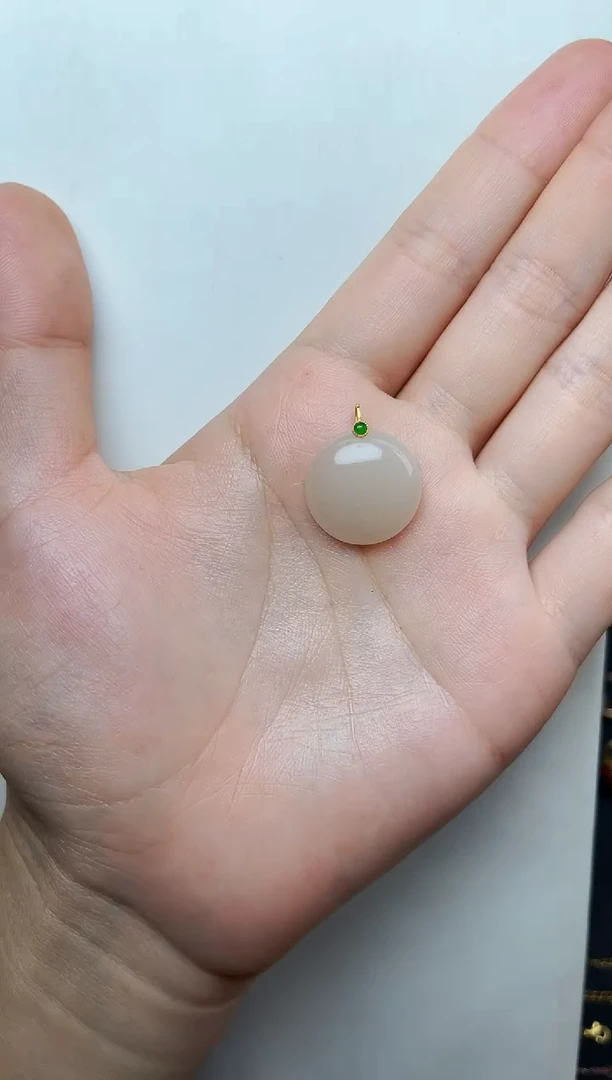 和田玉18K金镶嵌颈饰06圆牌