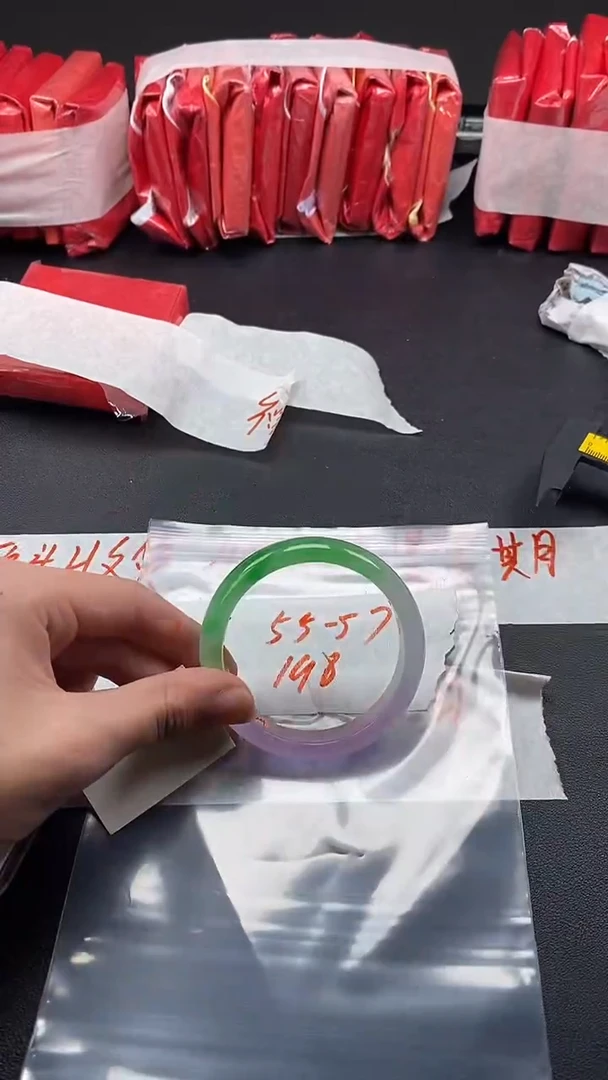 无非金属时尚缅风飘花手镯