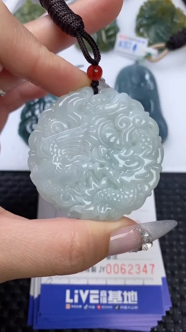 【闪购商品】翡翠颈饰未镶嵌111111111111111