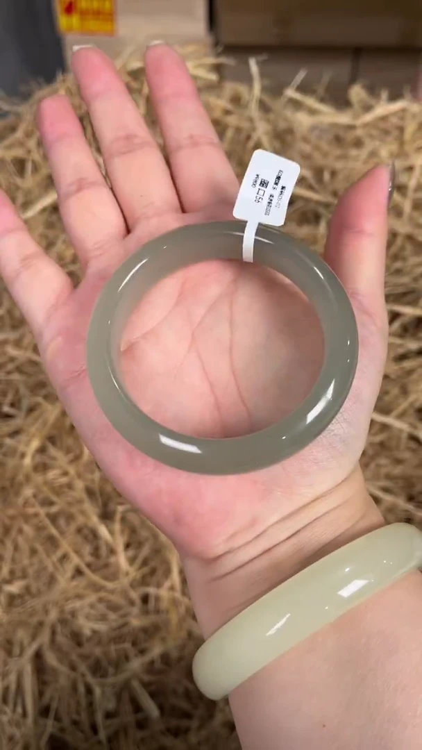 未镶嵌手镯石英质玉编号DS-012