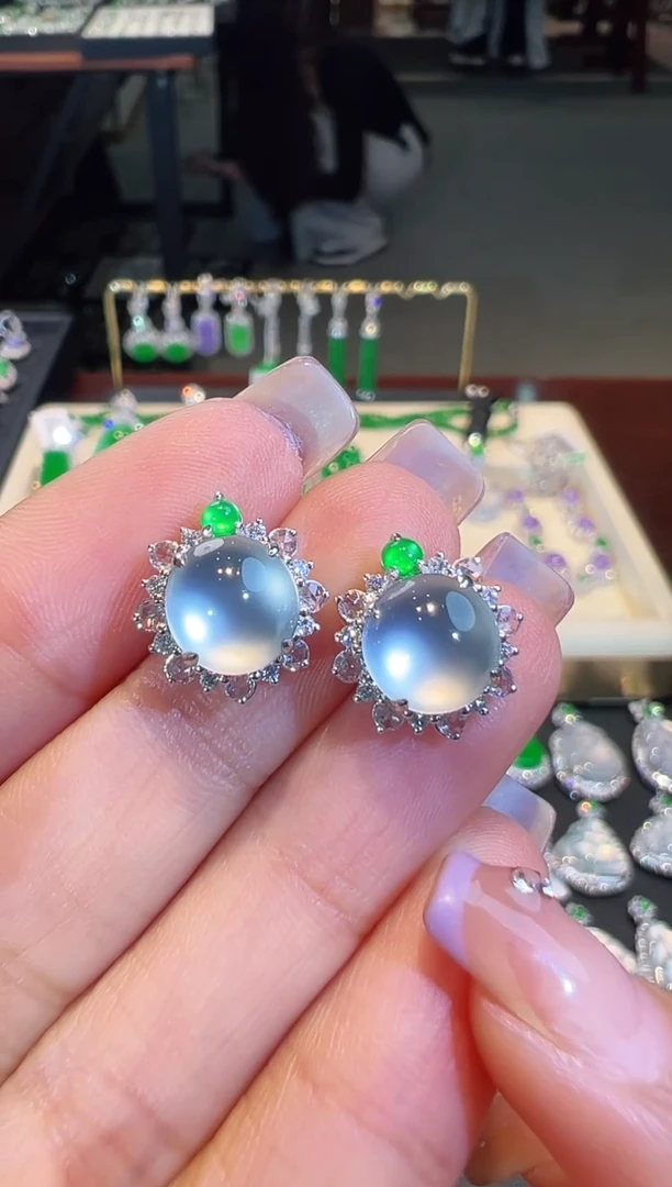 【闪购商品】翡翠耳饰18K金镶嵌翡翠