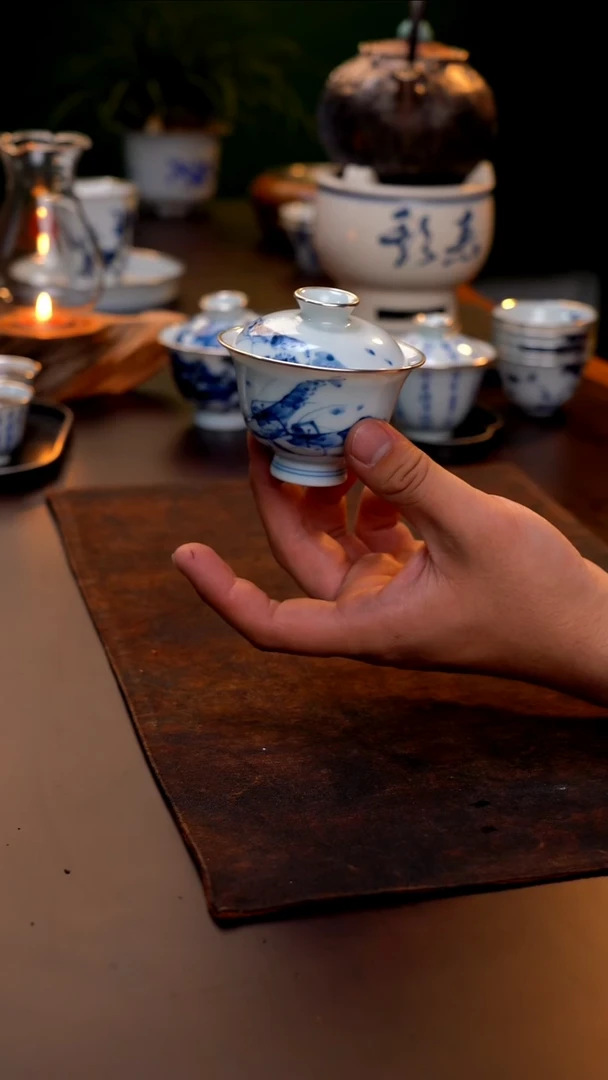 微瑕虾盖碗轻微开片三包银口