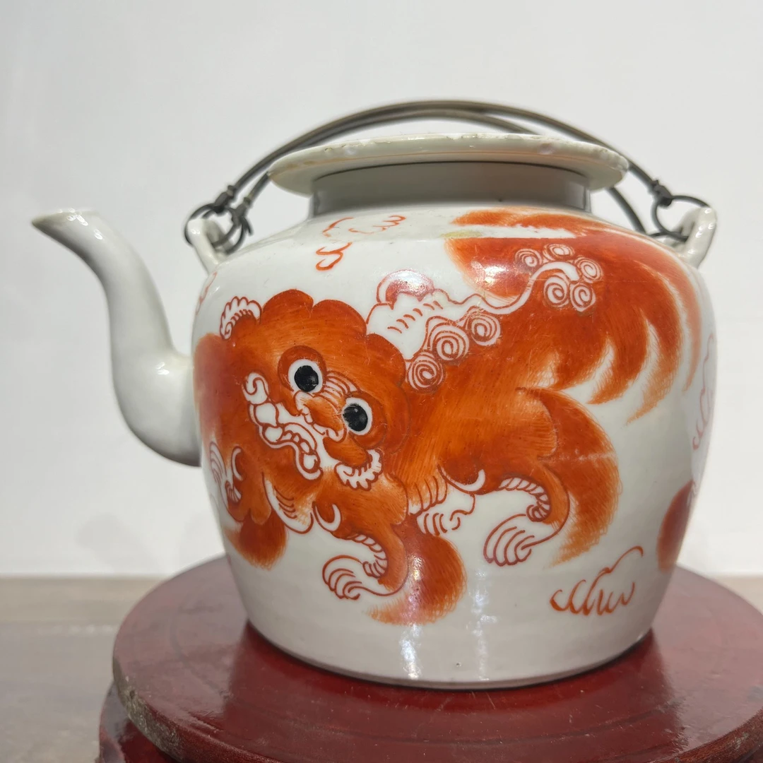 287 清光绪 矾红狮子提梁壶-666