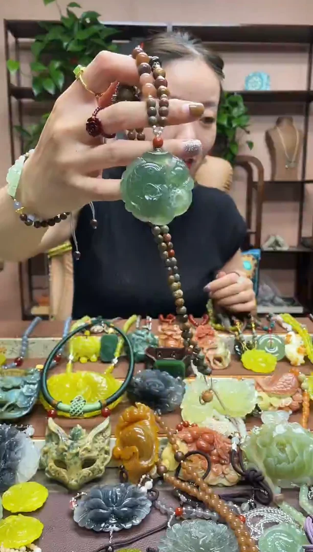 未镶嵌岫玉吊坠·