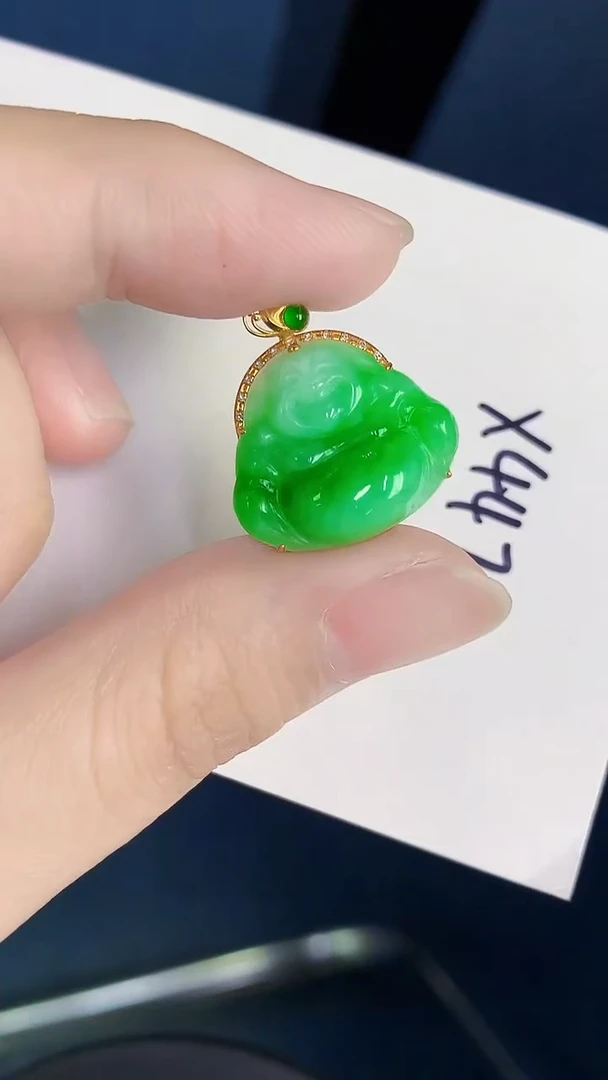 颈饰18K金镶嵌翡翠天然翡翠缅甸A货