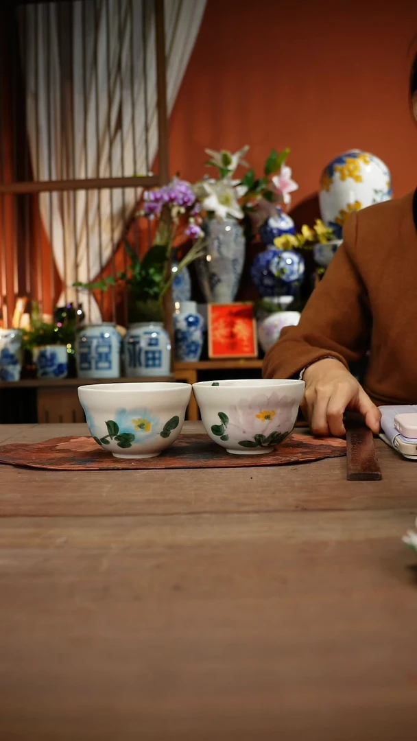 当代高温釉下彩手绘陶瓷餐具