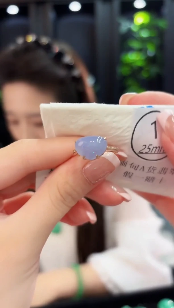 18K金镶嵌戒指翡翠缅料A货/支持复检/一件