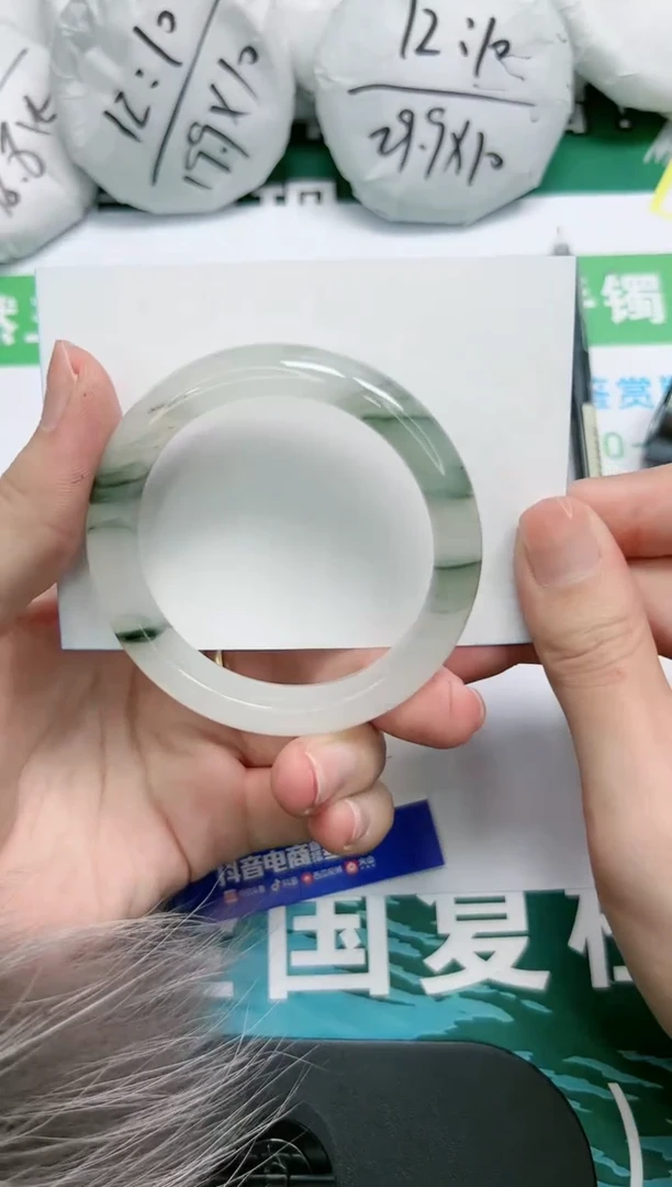 【闪购商品】石英质玉手镯未镶嵌K373-52