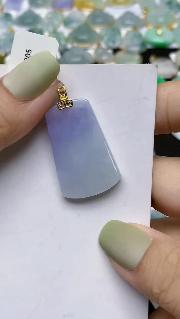 翡翠18K金镶嵌颈饰天然缅甸A货翡翠