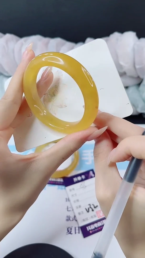 未镶嵌手镯石英质玉多样性发货V32