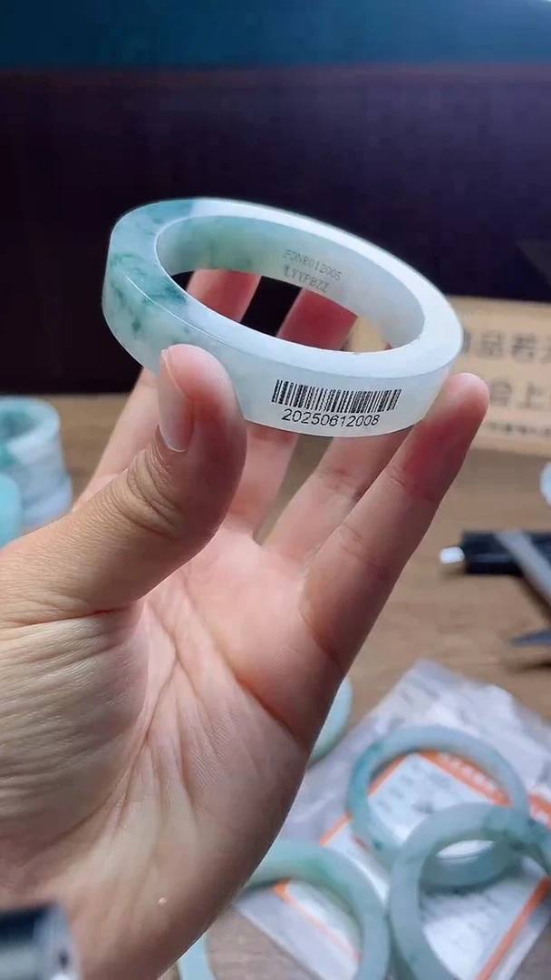 定制翡翠手镯未镶嵌北****丝定制
