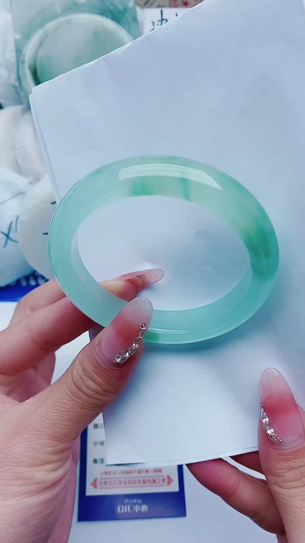 【闪购商品】石英质玉手镯未镶嵌C29-55-57