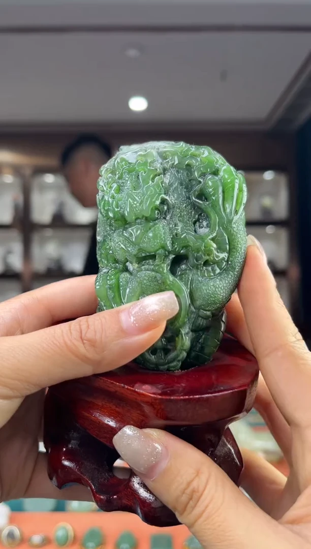 颈饰未镶嵌和田玉佩佩