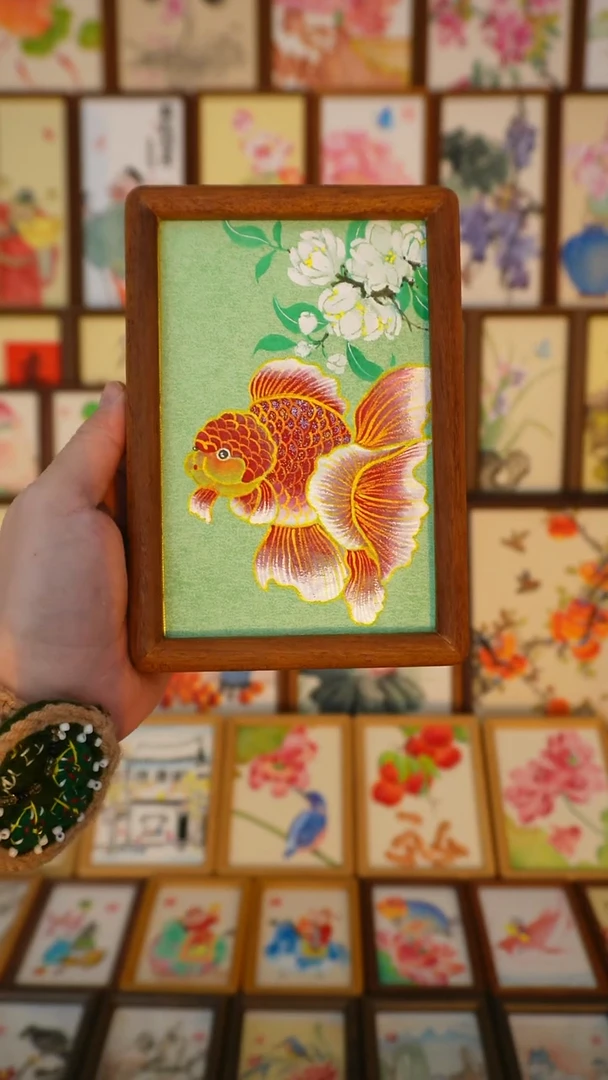 六寸实木框茉莉金鱼