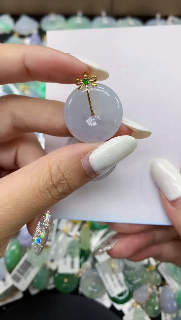 颈饰18K金镶嵌翡翠11111111111