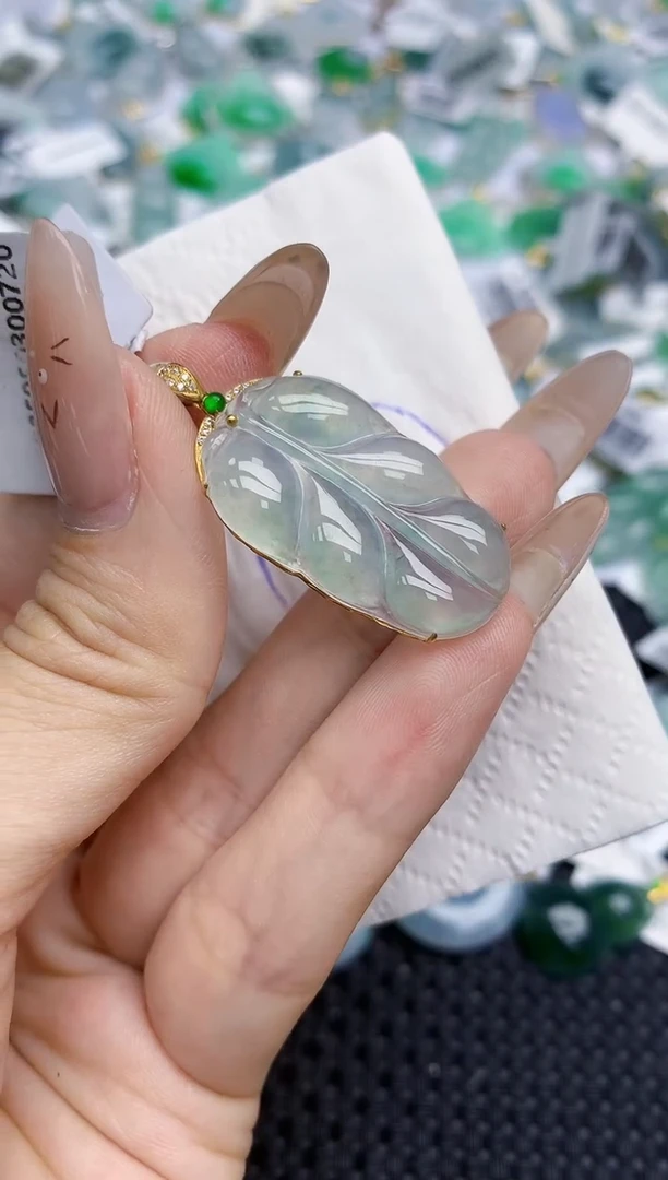 翡翠18K金镶嵌颈饰66   天然翡翠A货