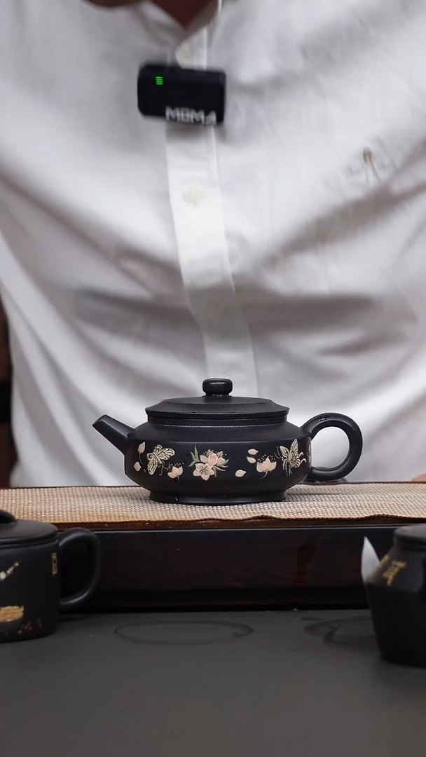 茶壶紫砂黑泥泥绘仲芳周盘