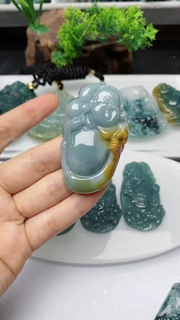 【闪购商品】翡翠颈饰未镶嵌