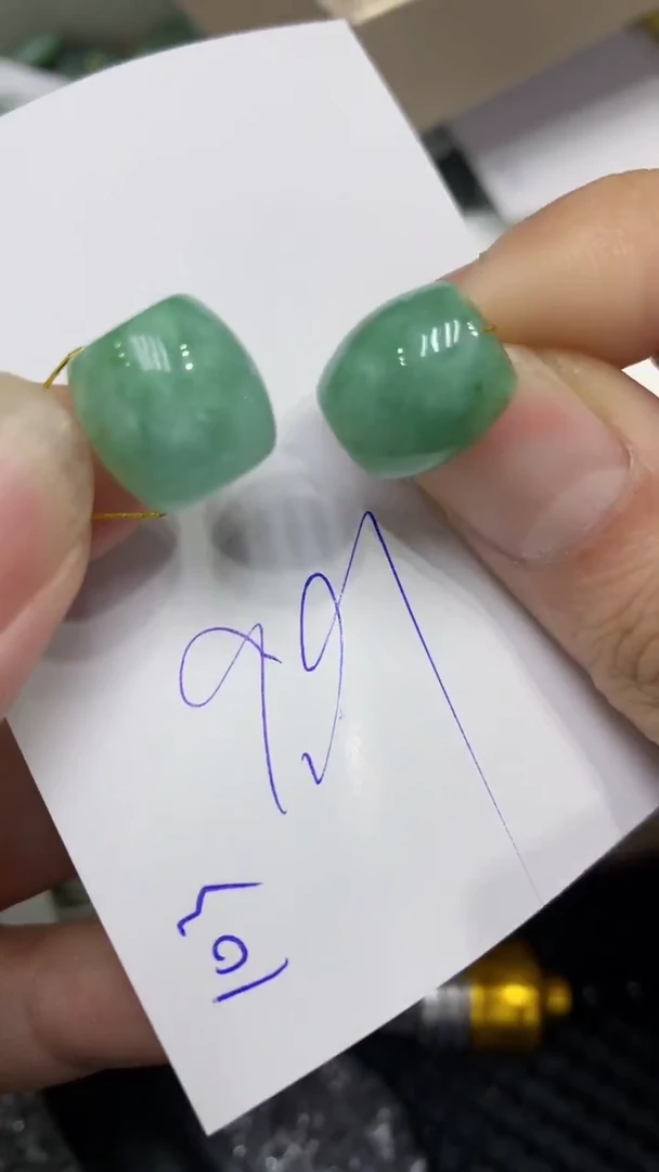 颈饰未镶嵌翡翠缅甸A货翡翠多样性发其一