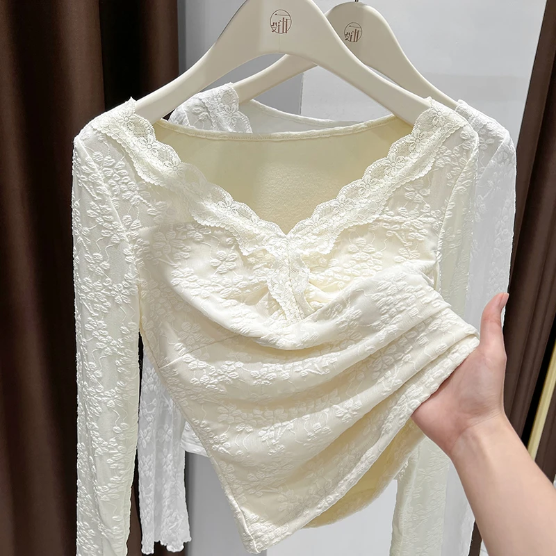 雪尼尔花纹蕾丝打底衫女春秋冬加绒加厚内搭小衫短款花边V领上衣