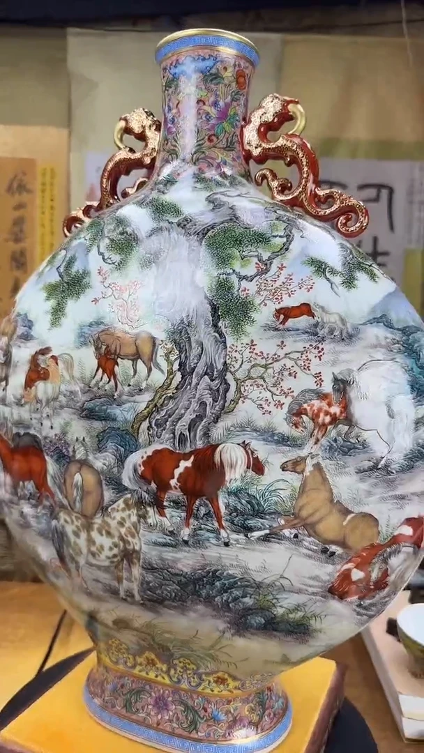 其他景德镇陶瓷抱月瓶百骏图