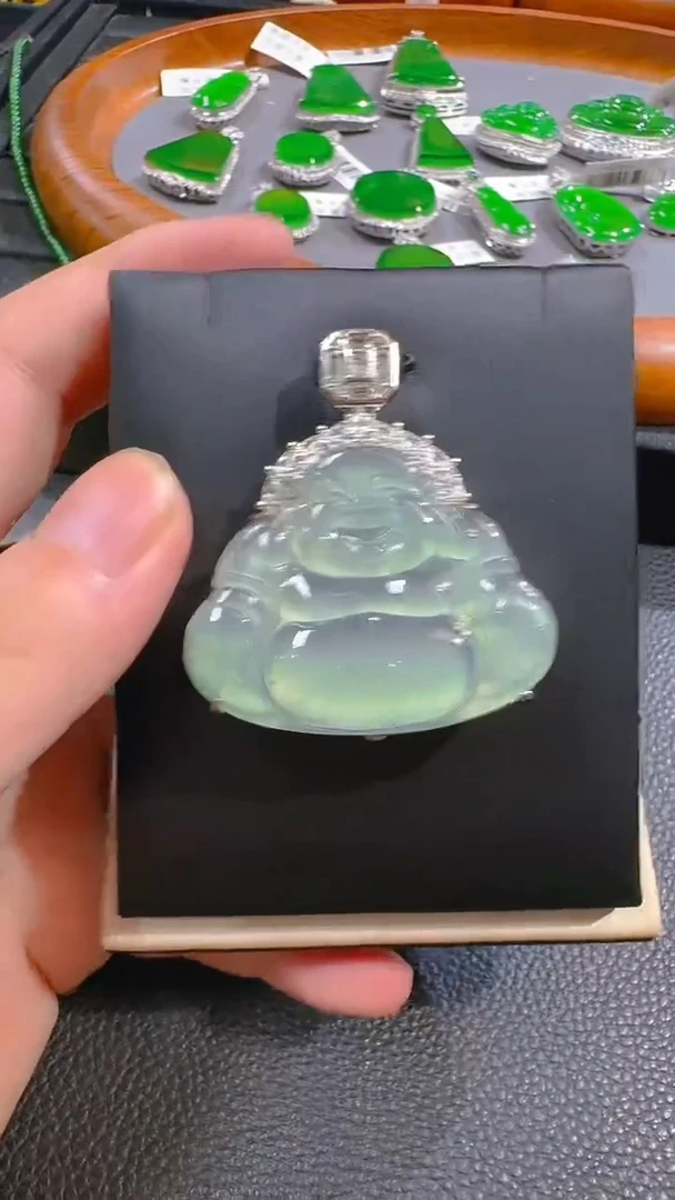 翡翠未镶嵌吊坠(赠链)天然A货翡翠