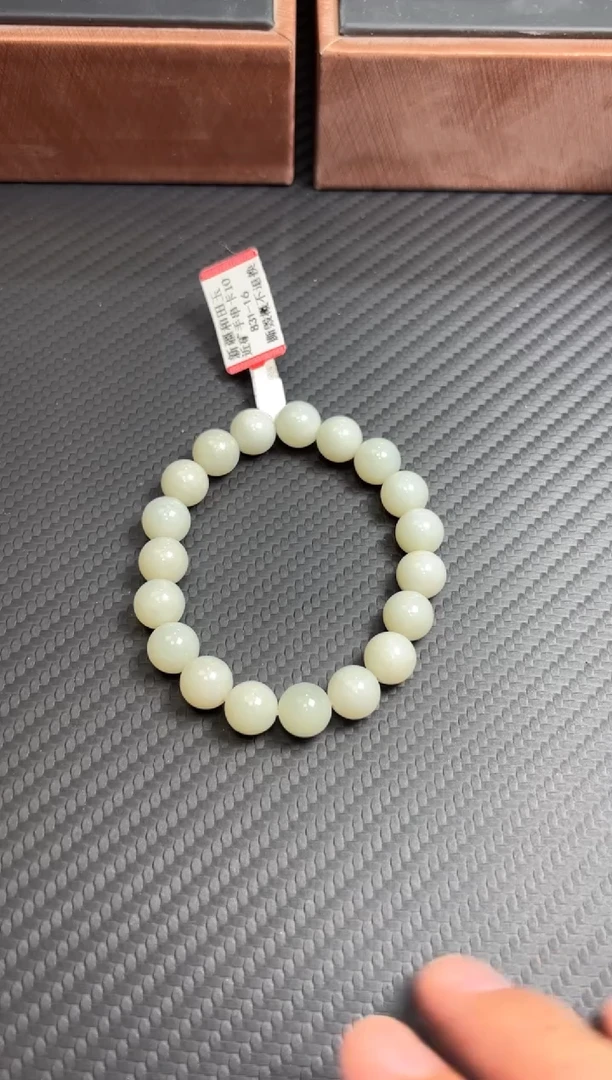 手串未镶嵌和田玉且末微色差近矿卡10