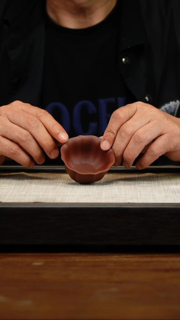 茶壶紫砂紫泥经纹莲花