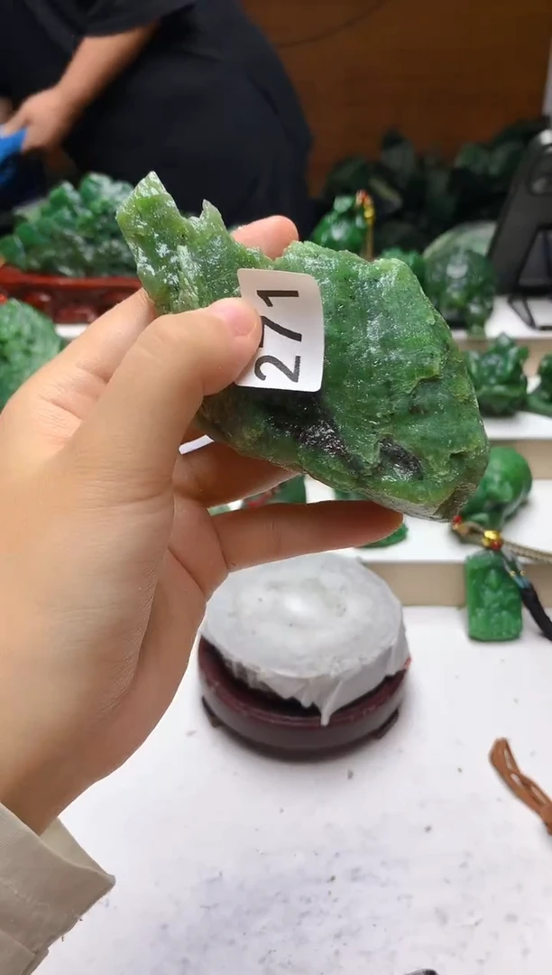 未镶嵌和田玉（碧玉）珠宝半成品1