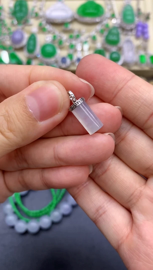 颈饰18K金镶嵌翡翠92-中国好珍宝