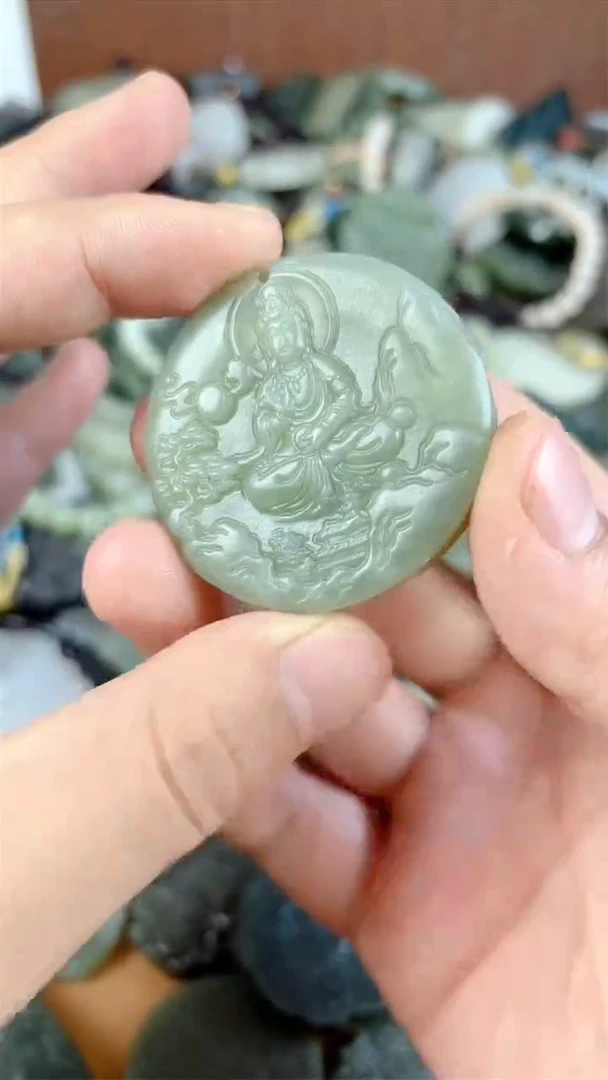 和田玉未镶嵌颈饰1