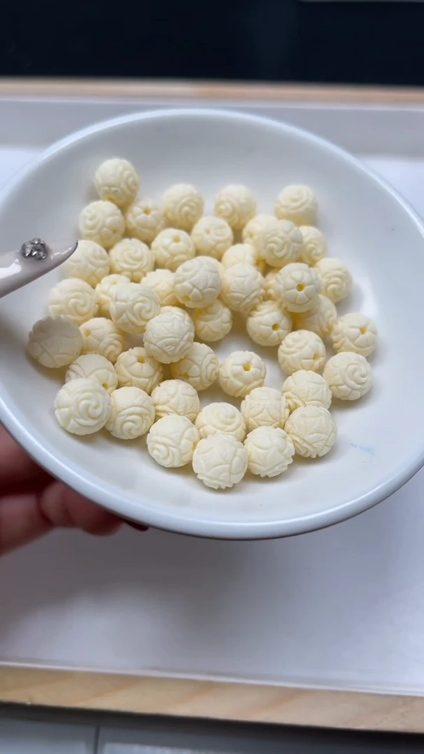 菩提散珠E45 牙牙 果 玫瑰花珠10个10元