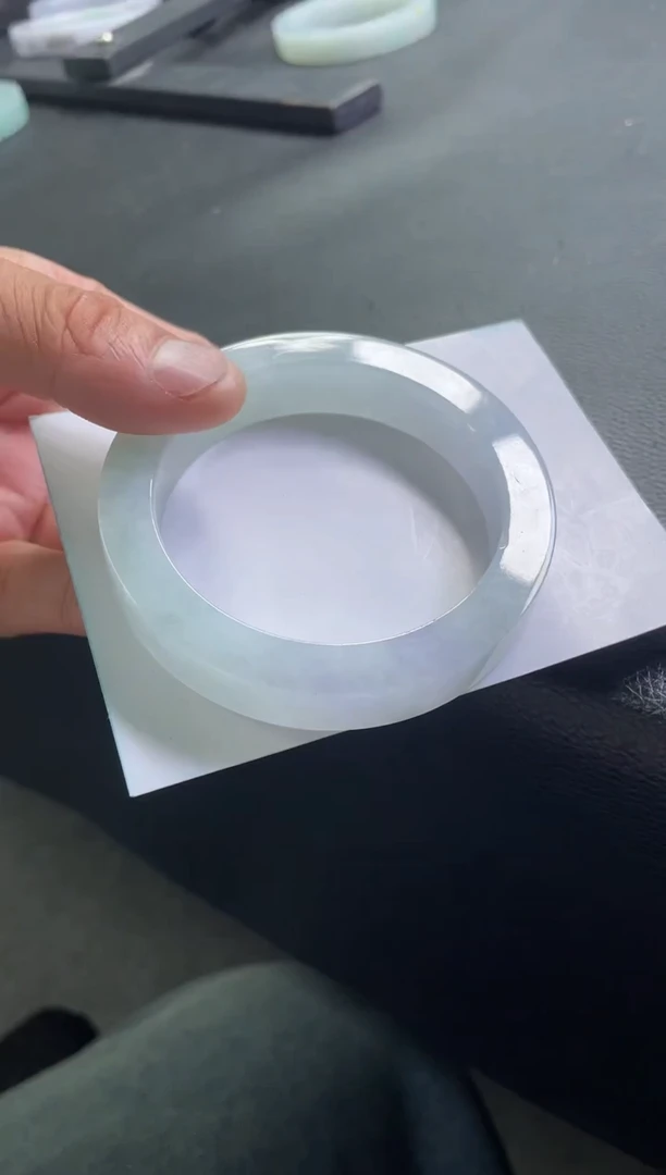 未镶嵌手镯定制翡翠手镯