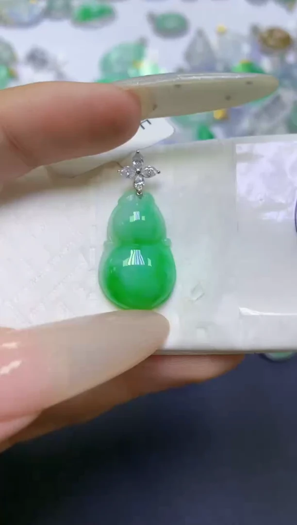 颈饰18K金镶嵌翡翠天然缅甸翡翠A货百元以上9元证书费自理