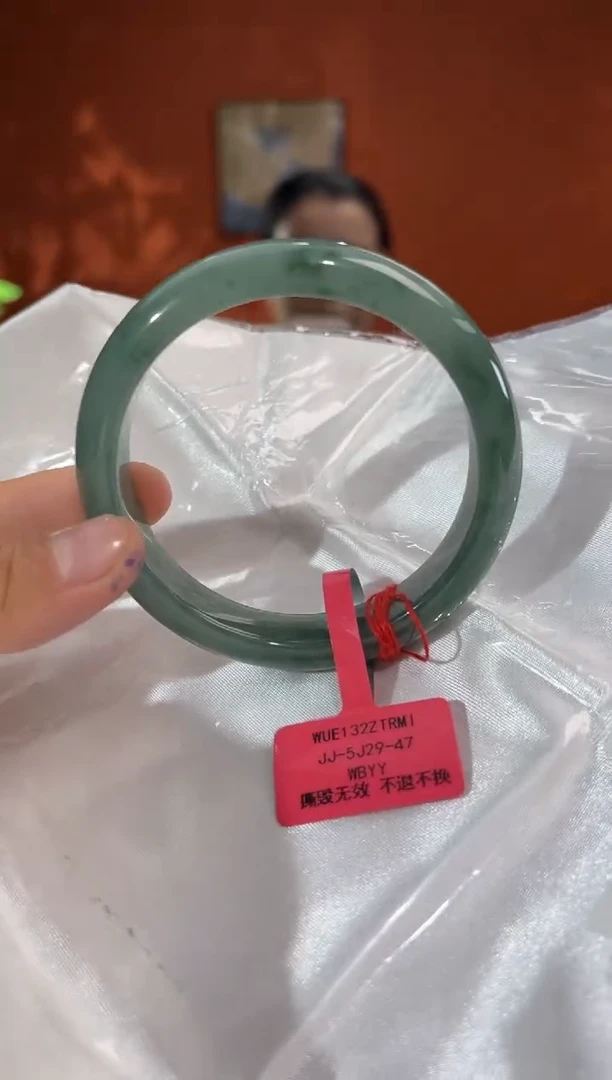 未镶嵌手镯翡翠翡翠手镯