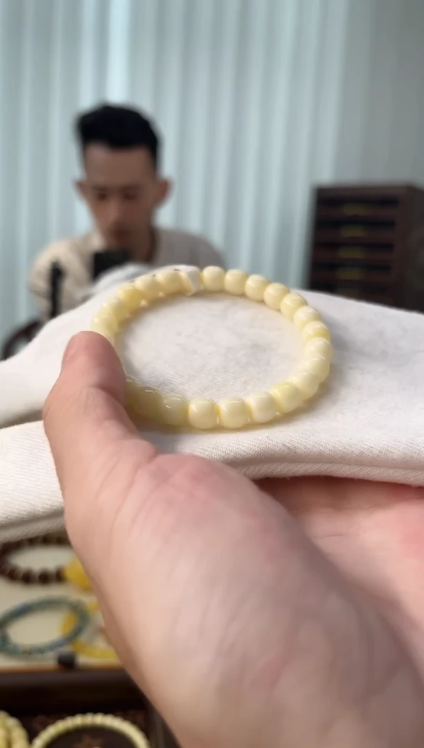 未镶嵌琥珀裸石用****6琥珀蜜蜡（多样性发其一）d011