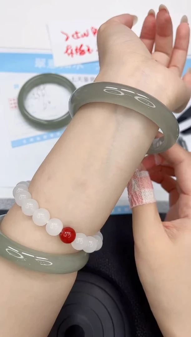 石英质玉手镯未镶嵌160-60.8