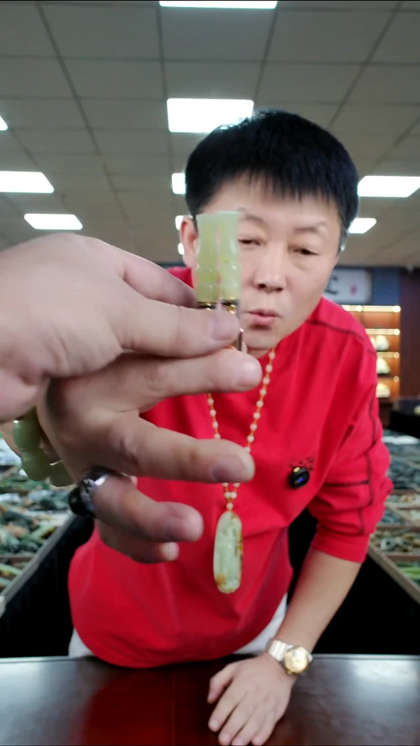 合金蛇纹石玉烟嘴多样是发货随机发一