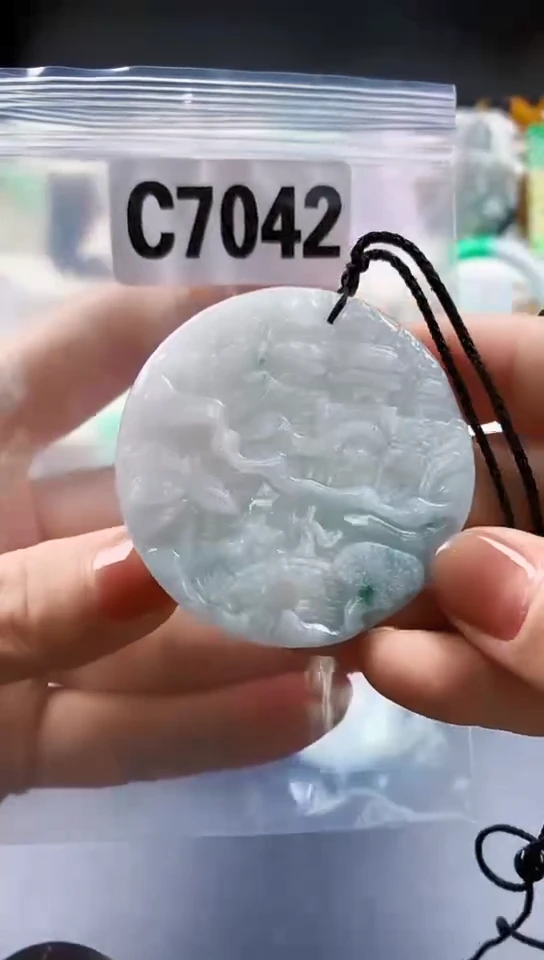 翡翠未镶嵌颈饰天然翡翠吊坠挂件