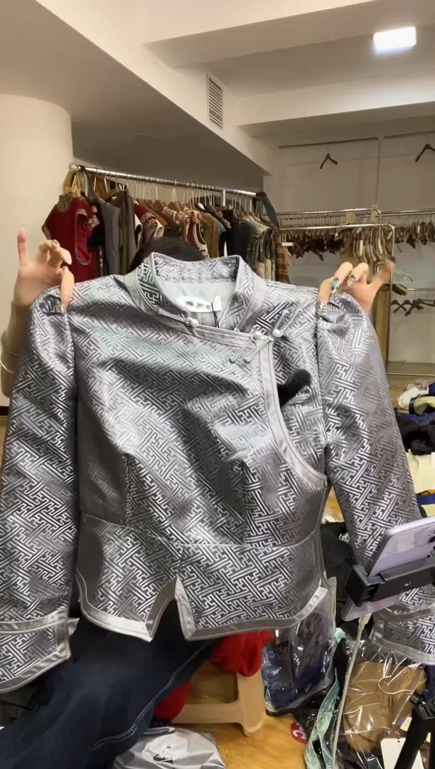 L码        105-115斤  外套  福利