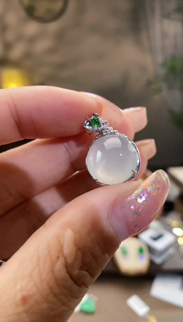 翡翠18K金镶嵌吊坠(不含链)蛋面