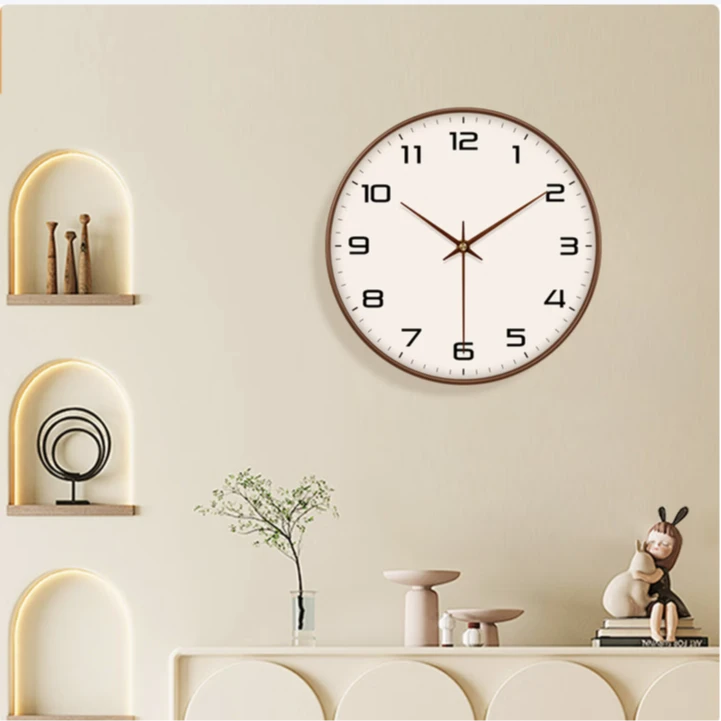 99新 京东京造 京造简约超静音客厅挂钟创意时尚实木挂表 挂钟