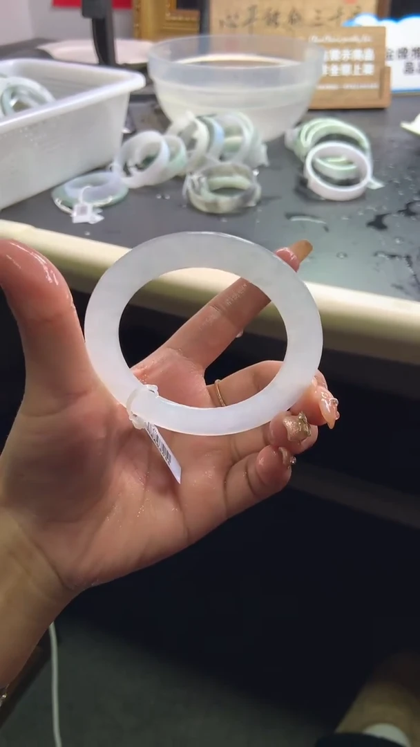 未镶嵌手镯定制翡翠52-61白冰叮当（纯净）「定制不退不换」
