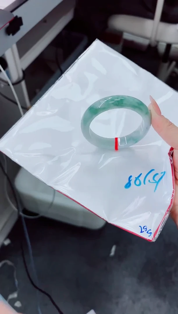 【闪购商品】翡翠手镯未镶嵌0000000000