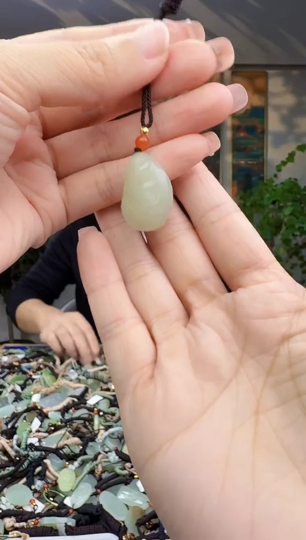 未镶嵌和田玉挂件拍一发一