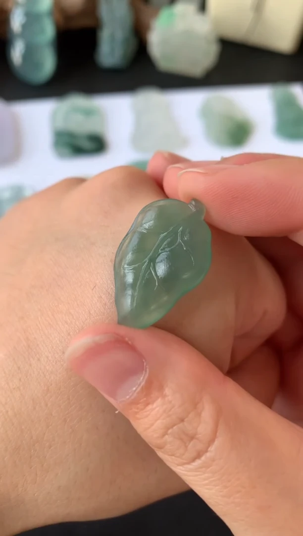 【闪购商品】定制翡翠未镶嵌翡翠